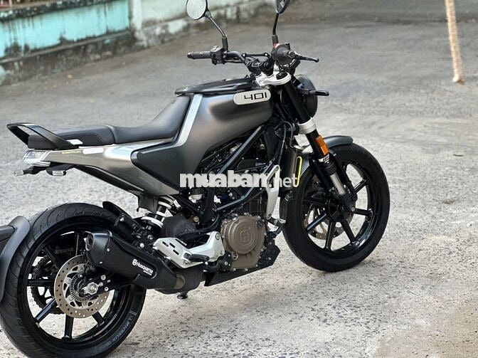 Husqvarna Svartpilen 401 2022 Xám 5000 km