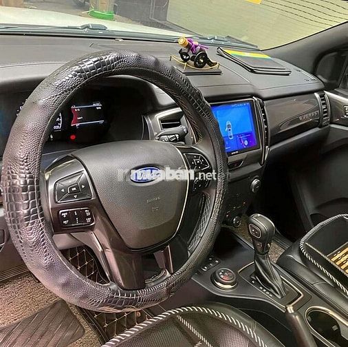 Ford Everest bản Titanium full 2 cầu SX 2019