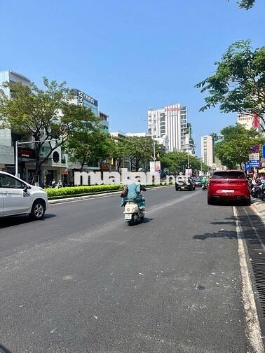 4.6 tỉ - có nhà. Nguyễn Văn Linh - có ban công -có vườn rau quê - 70m2
