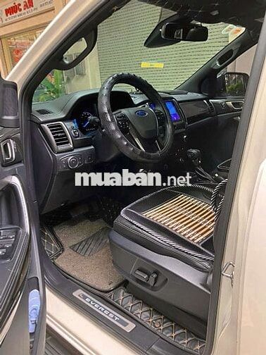 Ford Everest bản Titanium full 2 cầu SX 2019