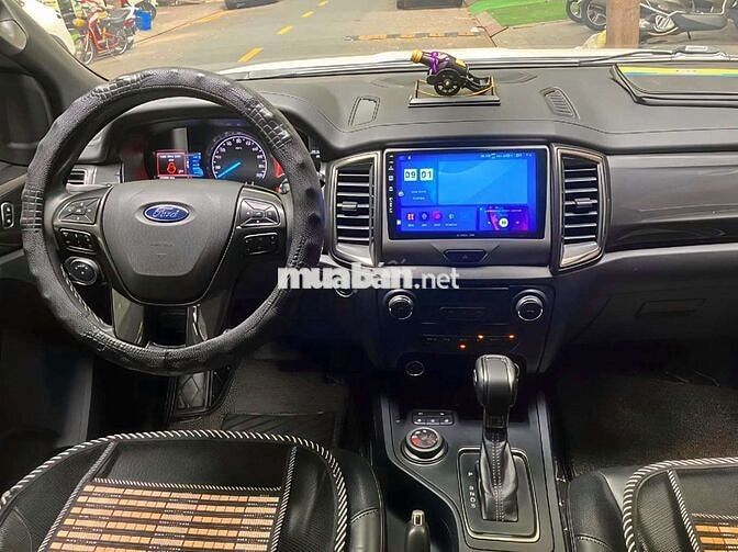 Ford Everest bản Titanium full 2 cầu SX 2019