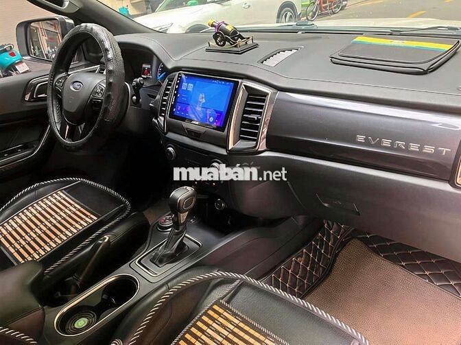 Ford Everest bản Titanium full 2 cầu SX 2019