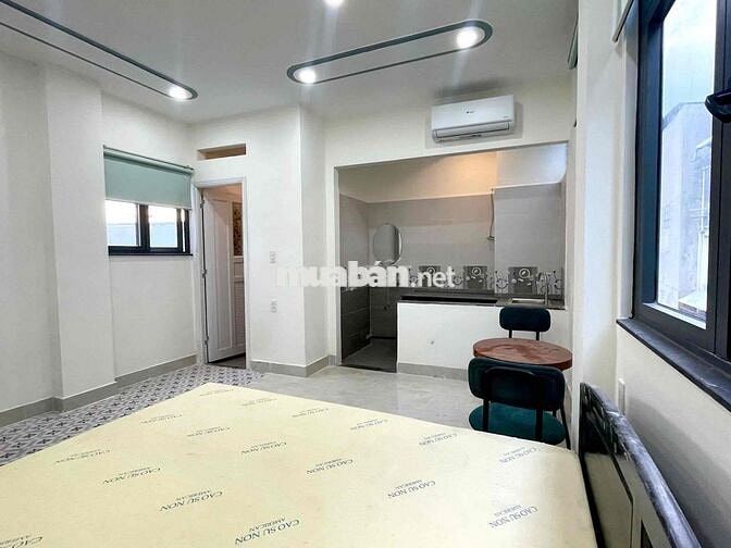 STUDIO CỬA SỔ TRỜI FULL NỘI THẤT SIÊU ĐẸP - 15P QUA CẦU CHÀ VÀ Q5
