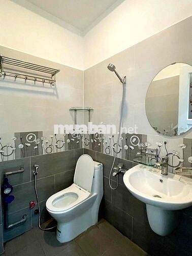 STUDIO CỬA SỔ TRỜI FULL NỘI THẤT SIÊU ĐẸP - 15P QUA CẦU CHÀ VÀ Q5