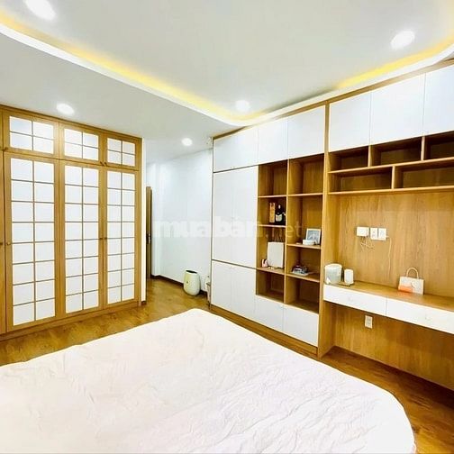 [QUẬN 3] Nhà Phố 5 Tầng –Ngang 4m Nở Hậu –Gần Chợ Bàn Cờ– Chỉ 11.9 Tỷ
