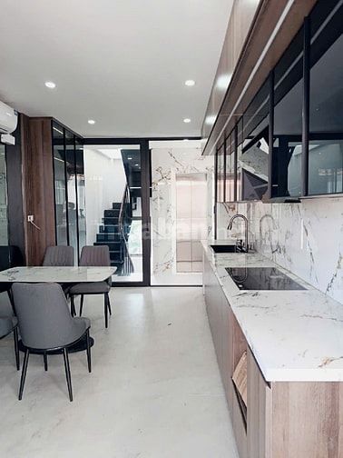 Bán nhà Ngõ 107 Trần Khát Chân, 6 tầng, Thang máy, Ngõ rộng 3m.