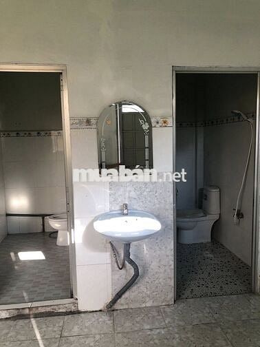 Nhà cho thuê nguyên căn, 2 mặt tiền đối diện đường vô bv ĐK Củ Chi cũ.