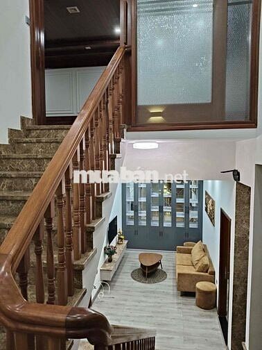 cho thuê nhà 3 tầng đường Trần Can ngay sân bay , diện tích 170m2