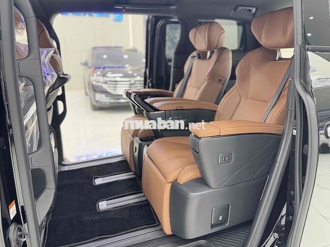 Toyota Alphard HEV 2026 Giao Ngay