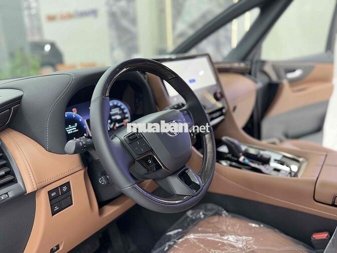 Toyota Alphard HEV 2026 Giao Ngay