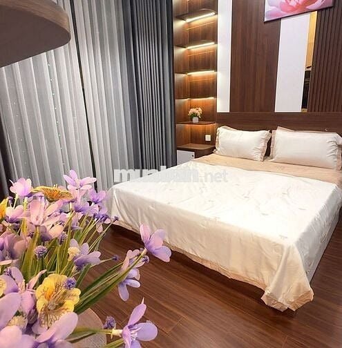 Cần bán studio góc đẹp gấp hàng nét