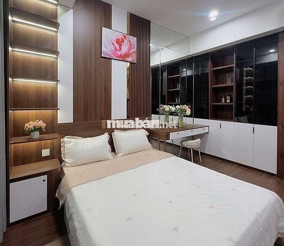 Cần bán studio góc đẹp gấp hàng nét