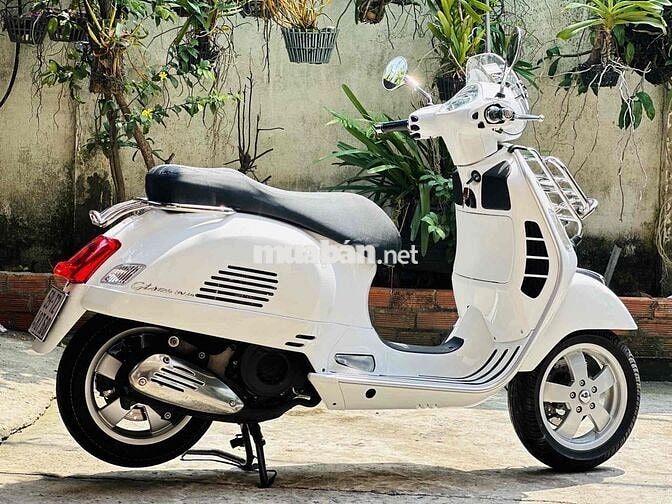 Piaggio Vespa GTS 125CC 2015 Trắng