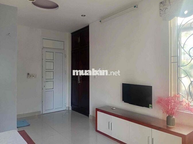 Cho thuê nhà 3 tầng 5pn Đường Dương Đình Nghệ gần biển