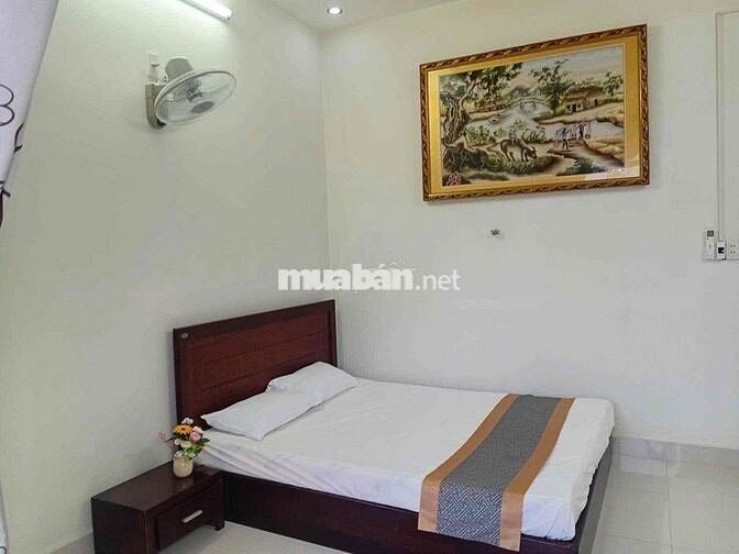 Cho thuê nhà 3 tầng 5pn Đường Dương Đình Nghệ gần biển