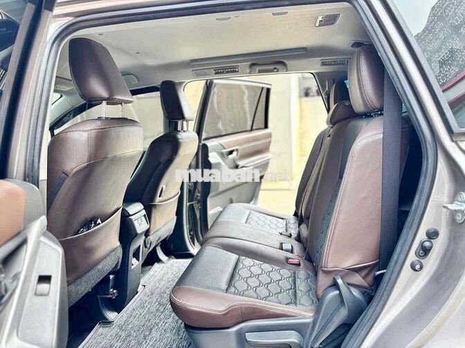 Innova Cross 2023 HT Vay 70% - Giá Còn Giảm