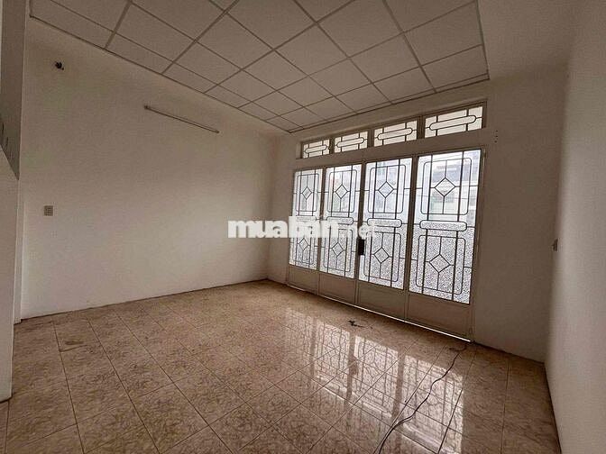 Cho thuê nhà 1 tret lau MT đường 10m ngay gần chợ Bình Triệu Thủ Đức