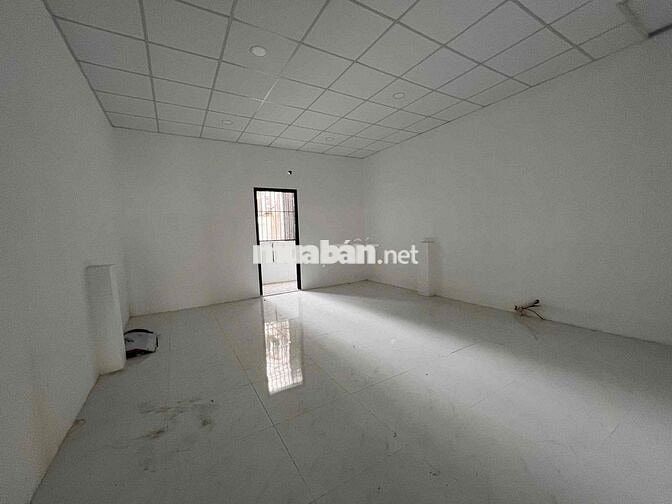 Cho thuê nhà 1 tret lau MT đường 10m ngay gần chợ Bình Triệu Thủ Đức