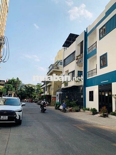 Cho thuê Hẻm Điện Biên Phủ gần cầu sài gòn nhà mới xây