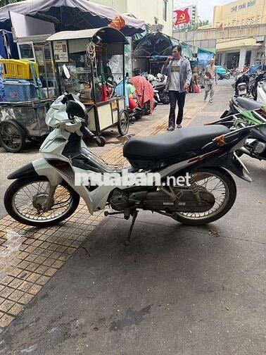 Honda Blade 110 Trắng đen