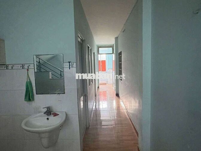 Cho thuê Nhà hẻm thông xe tải 2 lầu 8pn