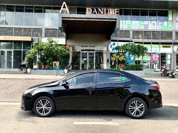 Bán rẻ Toyota ALTIS 2020 bản Full 1.8G máy số Zin hết rất đẹp như mới!
