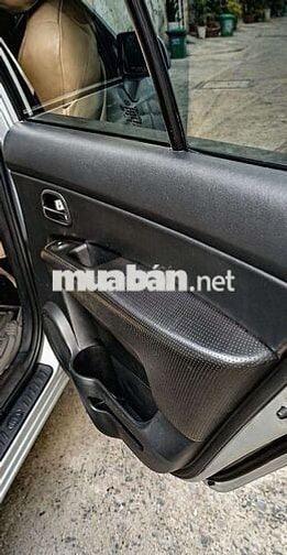 Kia Carens 2.0 MT, 2015 màu Bạc