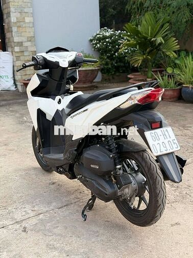 Honda Vario 150cc 2017 Trắng Zin chạm