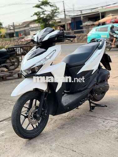 Honda Vario 150cc 2017 Trắng Zin chạm