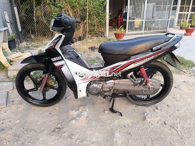 Yamaha Sirius RC Đen Trắng Đỏ