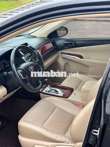 Toyota Camry 2012 2.0E Form mới