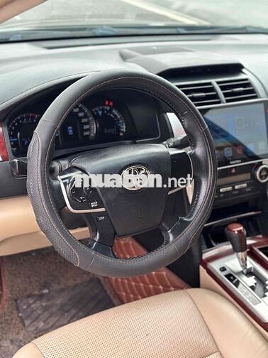 Toyota Camry 2012 2.0E Form mới