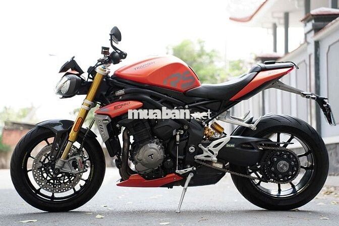 Triumph Triple 1200 Rs 2023 Cam 8000 km