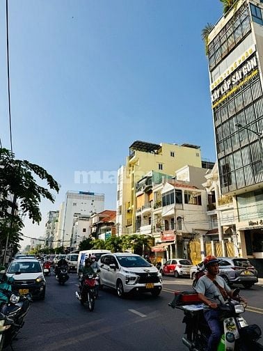 Bán nhà mặt tiền 271 Hoàng Hoa Thám, phường Tân Bình, ngay cổng T3