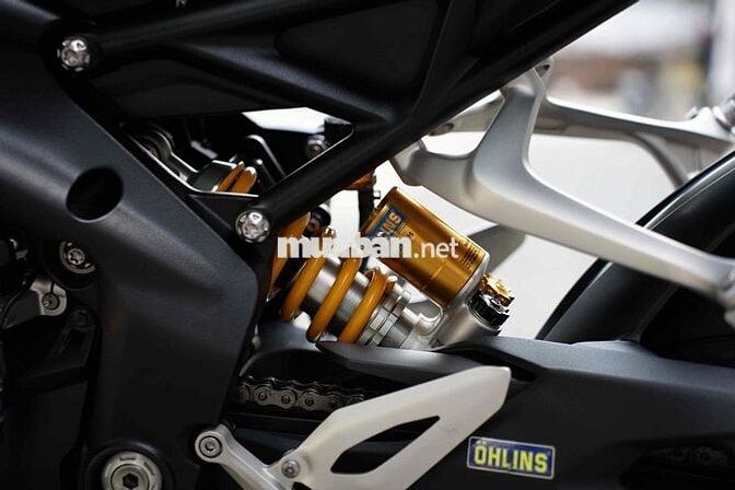 Triumph Triple 1200 Rs 2023 Cam 8000 km
