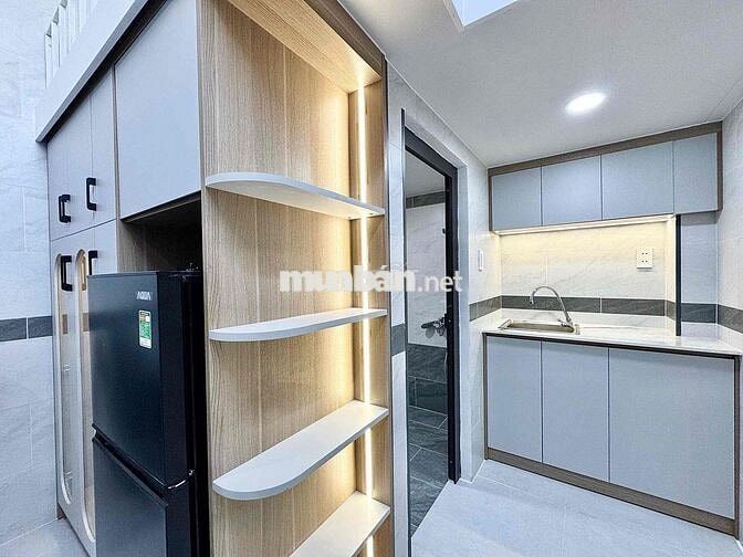 CHO THUÊ CHDV FULL NỘI THẤY RỘNG RÃI SẠCH SẼ NGAY TRUNG TÂM, SÁT Q1