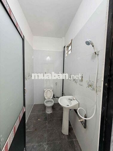 HẠ GIÁ BÁN GẤP CĂN NHÀ CẤP 4 NẰM SAU LƯNG CHỢ SÔNG THAO- BÀU HÀM