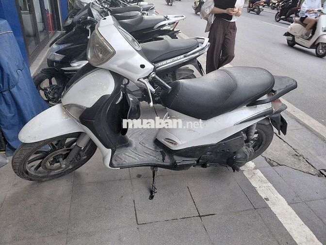 Xe máy màu Trắng
