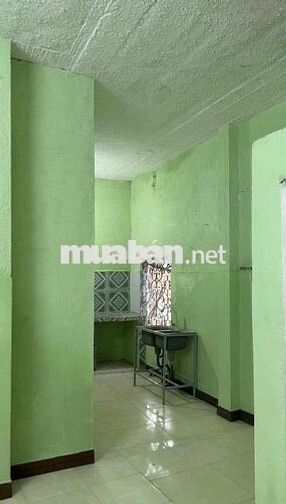 Cho thuê nhà/ kho có vườn ở Hoà Xuân