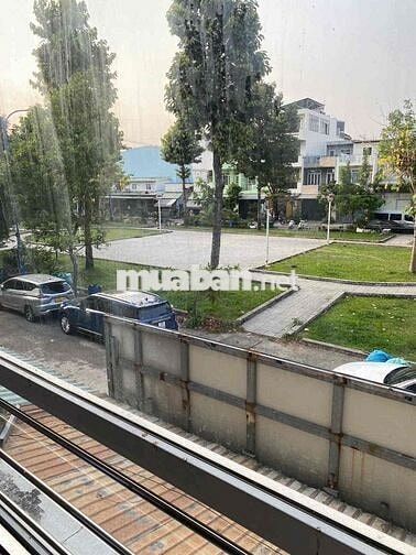 NHÀ VIEW CÔNG VIÊN CHO THUÊ KHU 38HA