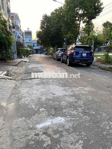 NHÀ VIEW CÔNG VIÊN CHO THUÊ KHU 38HA