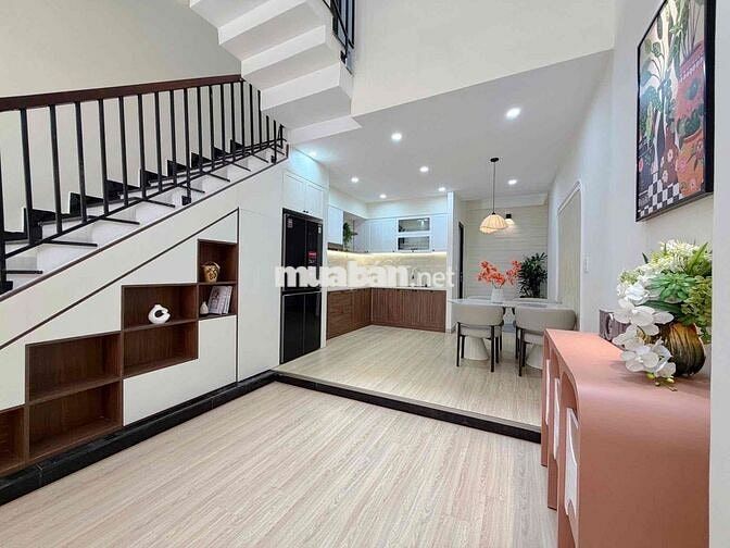 BÁN NHÀ 4 TẦNG KIỆT NGUYỄN VĂN LINH