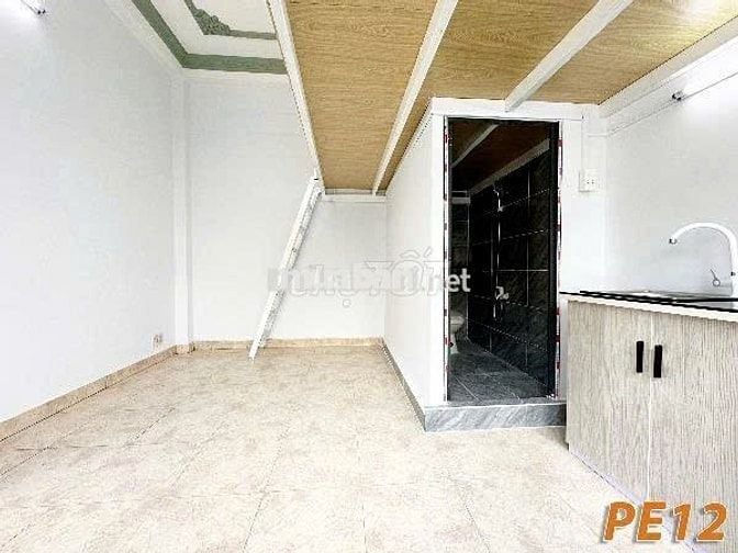 CHO THUÊ PHÒNG NGAY CÔNG VIÊN LÀNG HOA CỬA SỔ THOÁNG