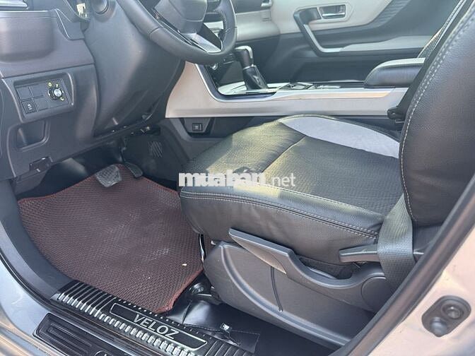 Toyota Veloz 2022 Bạc