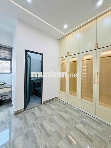 BÁN GẤP NHÀ MƠI 854/44/25 thống nhất