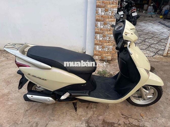 Honda Lead Vàng kem