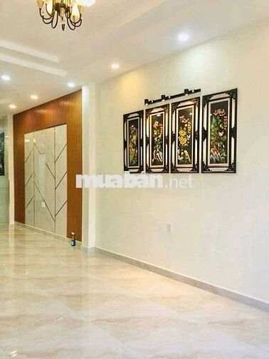 4 PHÒNG HẺM XE TẢI NGAY ỦY BAN QUẬN 