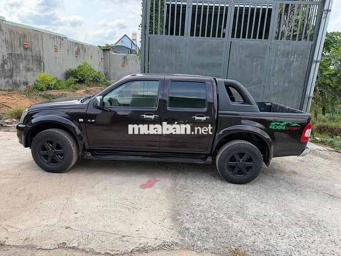 Isuzu D-Max Nâu