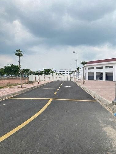 CẦN BÁN NHANH LÔ ĐẤT 100M2 SỔ SẴN GẦN KHU CÔNG NGHIỆP TÂN BÌNH.