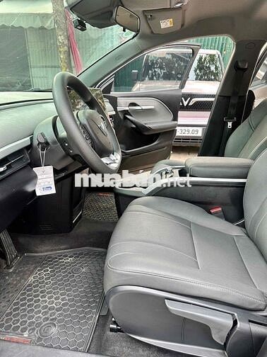 VinFast VF6 eco 2025
